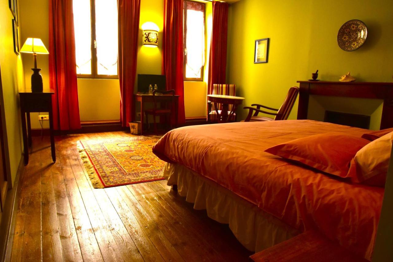 Logis Hotel Le Boudoir Belvès Exteriér fotografie