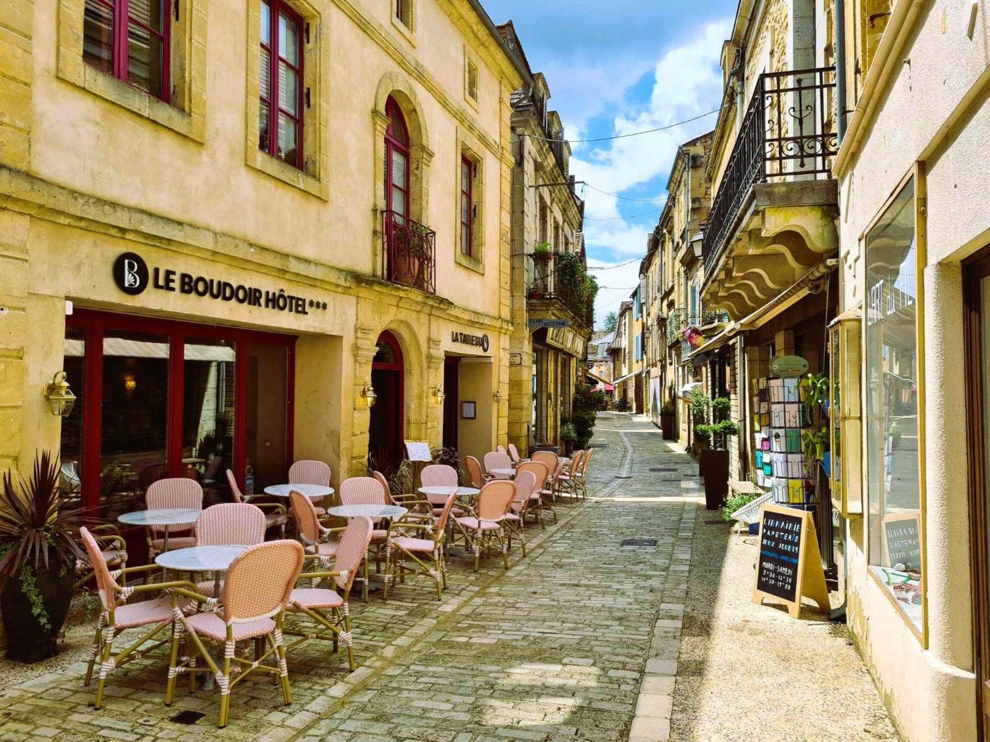 Logis Hotel Le Boudoir Belvès Exteriér fotografie