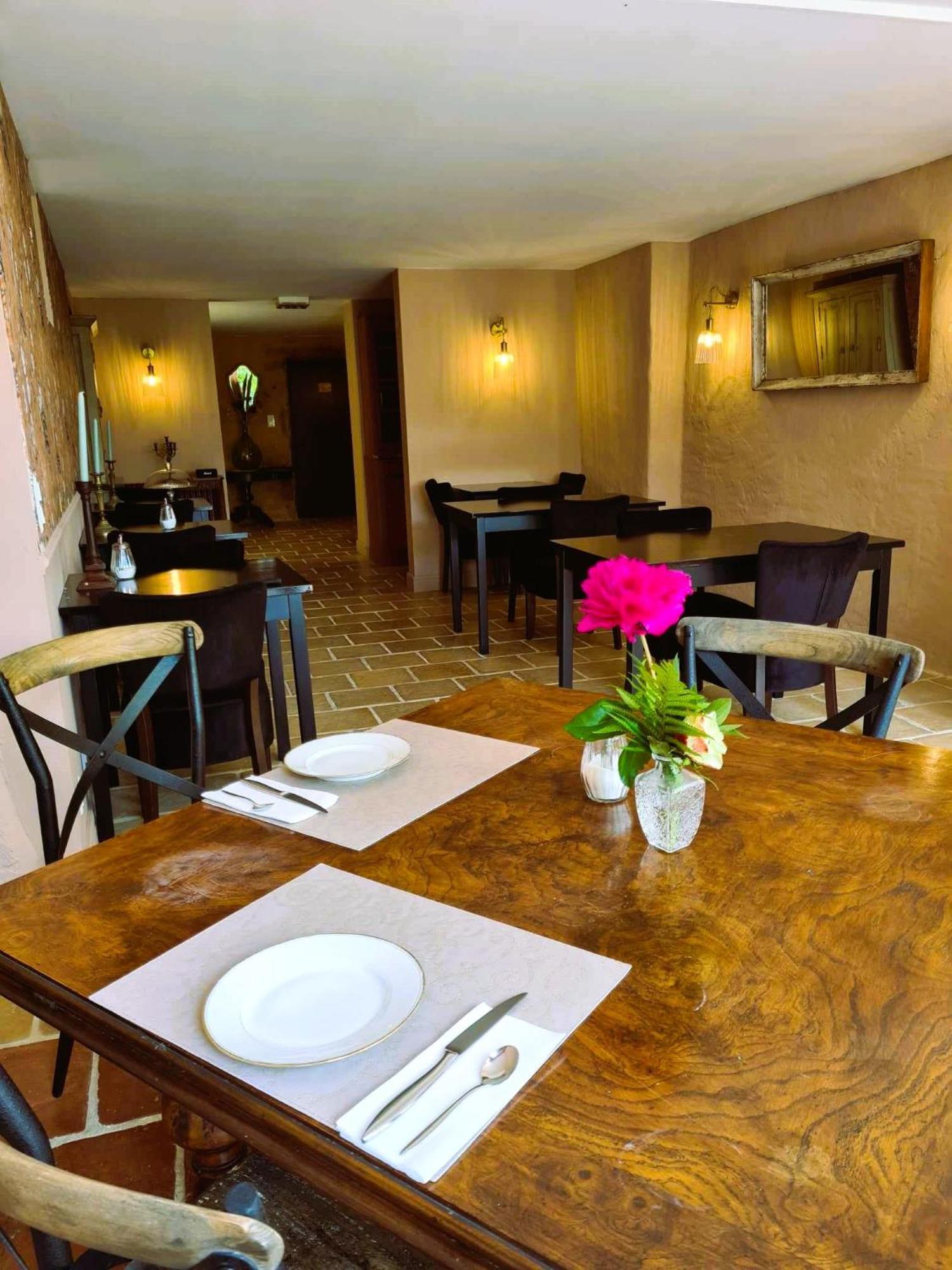 Logis Hotel Le Boudoir Belvès Exteriér fotografie