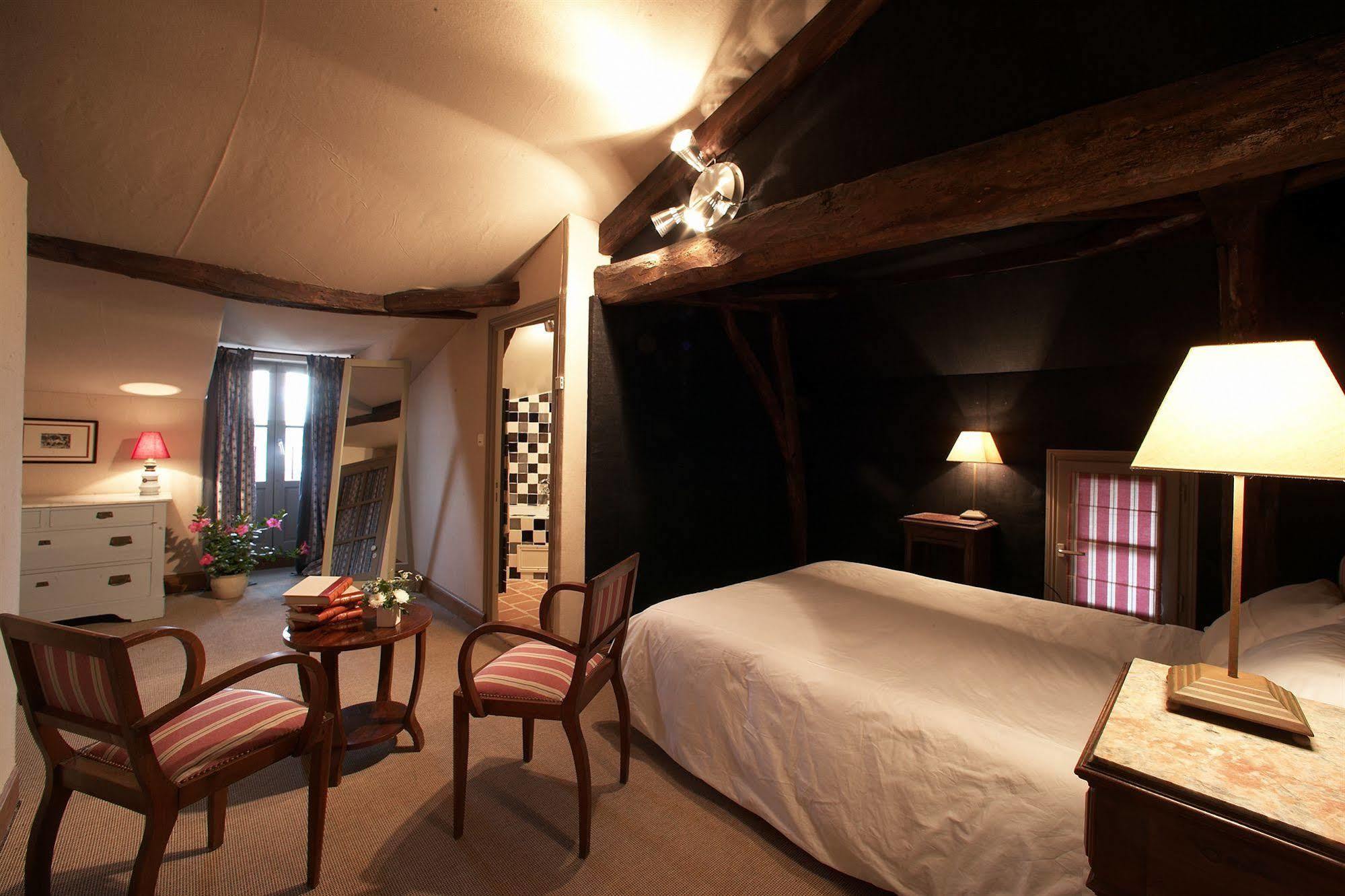 Logis Hotel Le Boudoir Belvès Exteriér fotografie